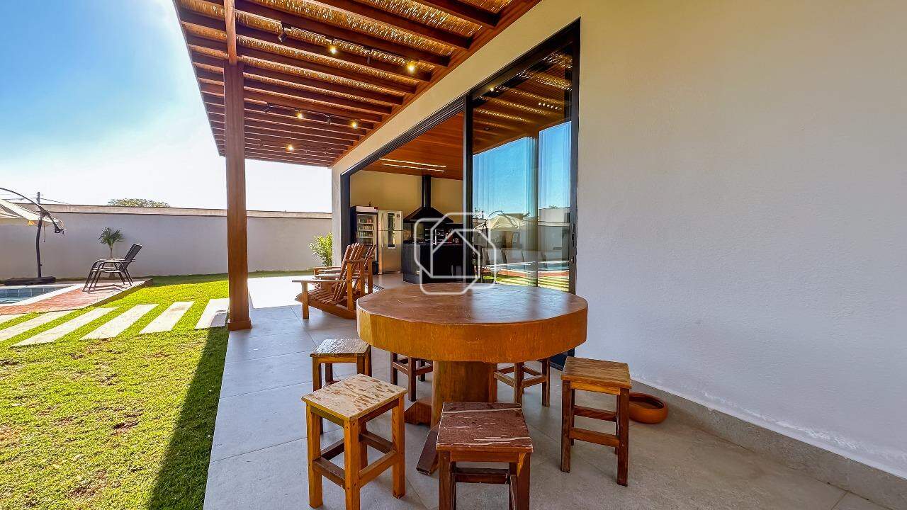 Casa de Condomínio à venda em Indaiatuba - SP - Jardins do Golfe Residencial Indaiatuba: Área externa