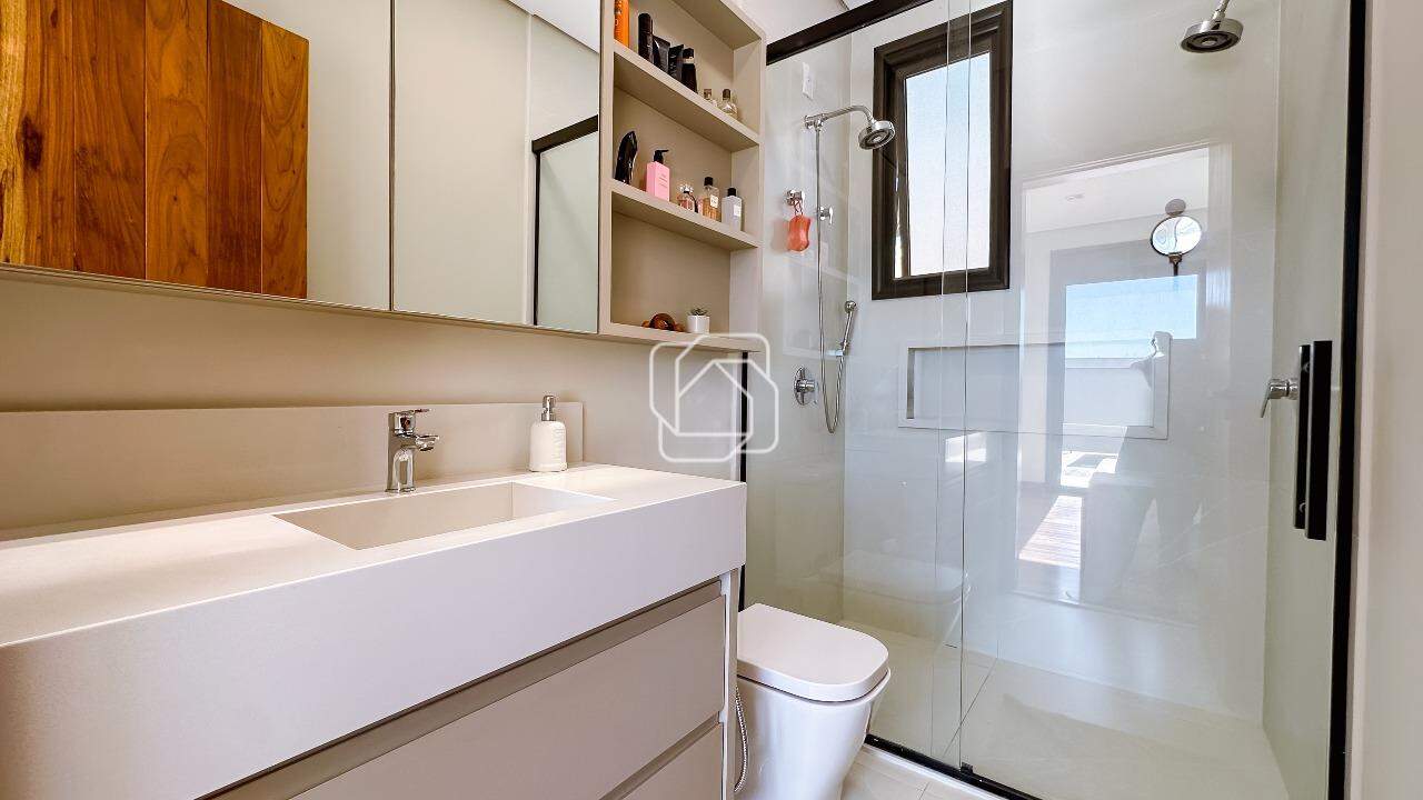 Casa de Condomínio à venda em Indaiatuba - SP - Jardins do Golfe Residencial Indaiatuba: Banheiro