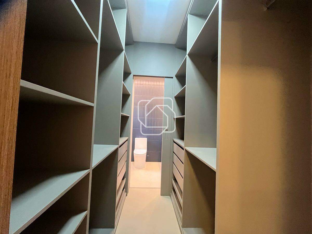 Casa de Condomínio à venda em Salto - SP - Jardim Guarujá: Closet