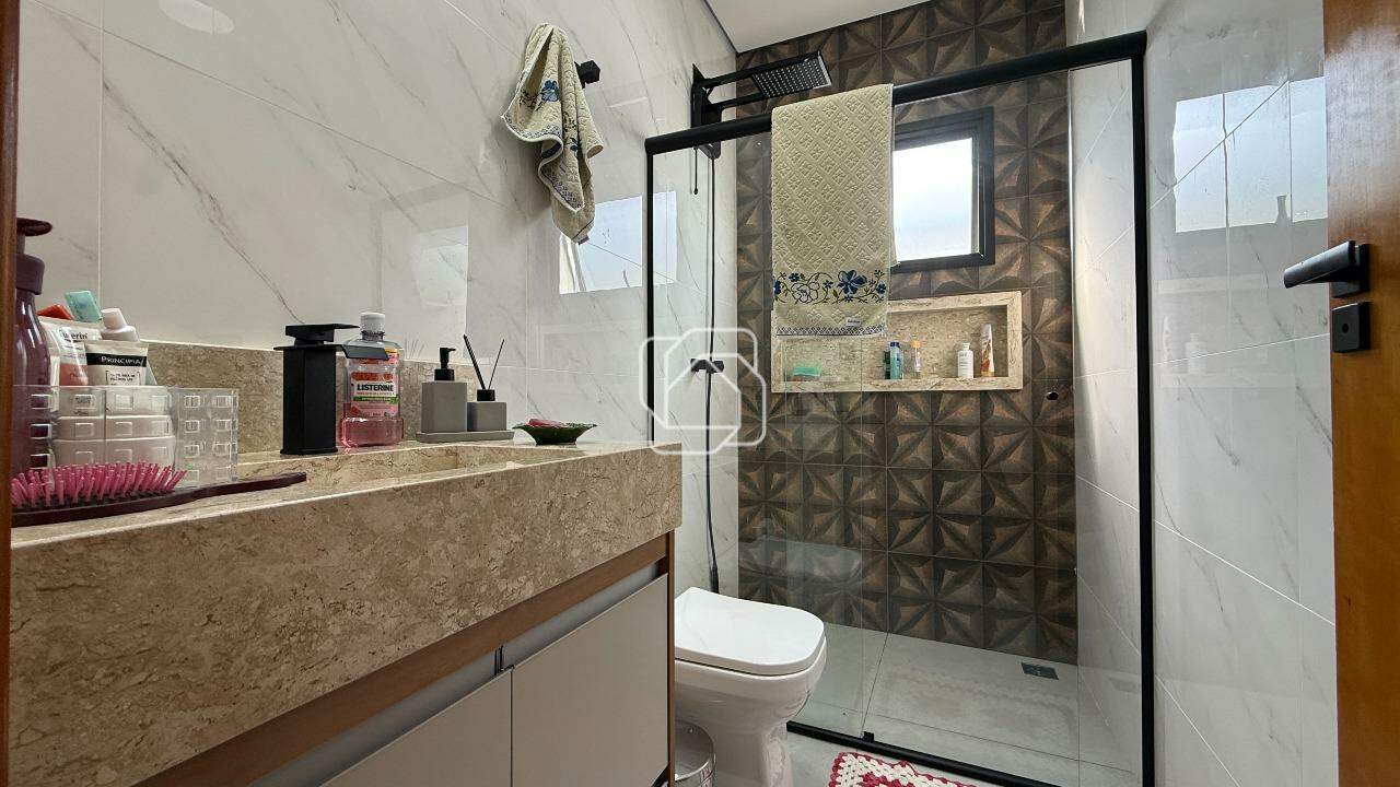 Casa à venda em Salto - SP - Residencial Lagos D’Icaraí: Banheiro