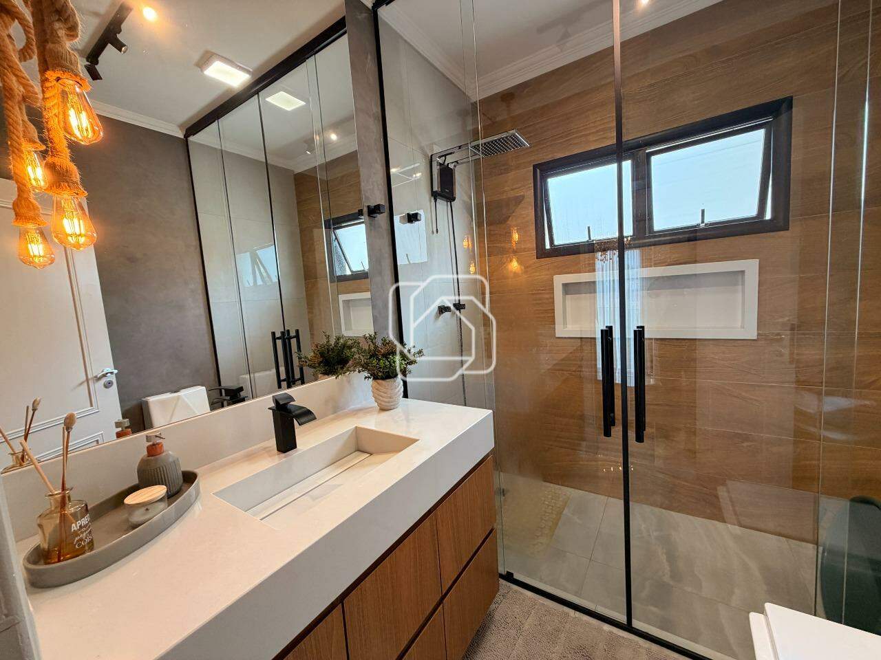 Casa de Condomínio para aluguel em Indaiatuba - SP - Vila Inglesa: 