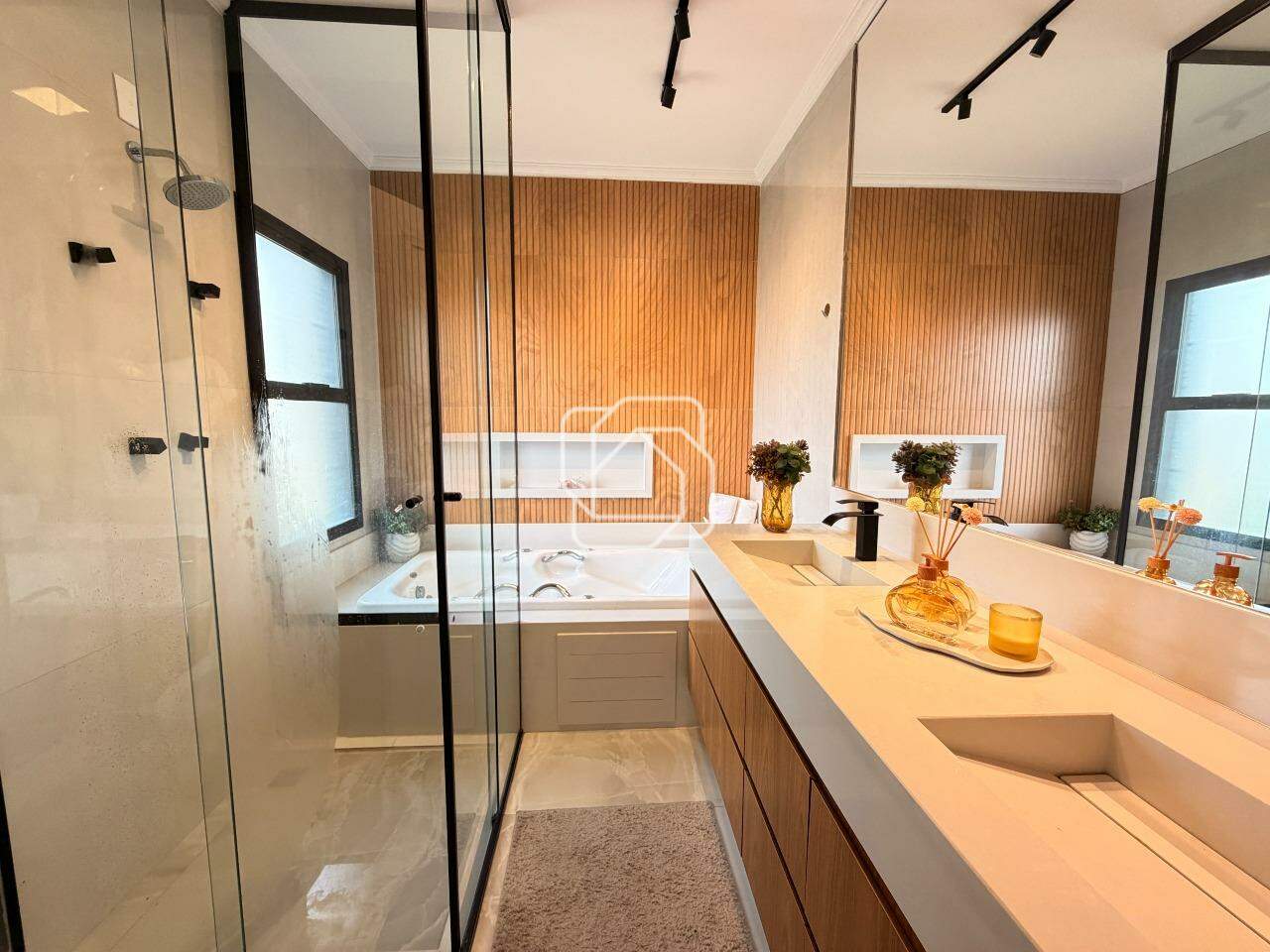 Casa de Condomínio para aluguel em Indaiatuba - SP - Vila Inglesa: 