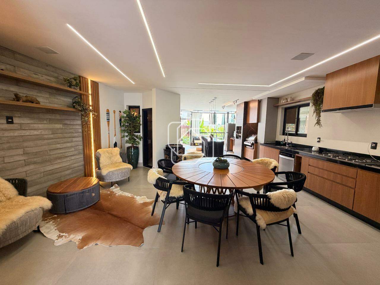 Casa de Condomínio para aluguel em Indaiatuba - SP - Vila Inglesa: 