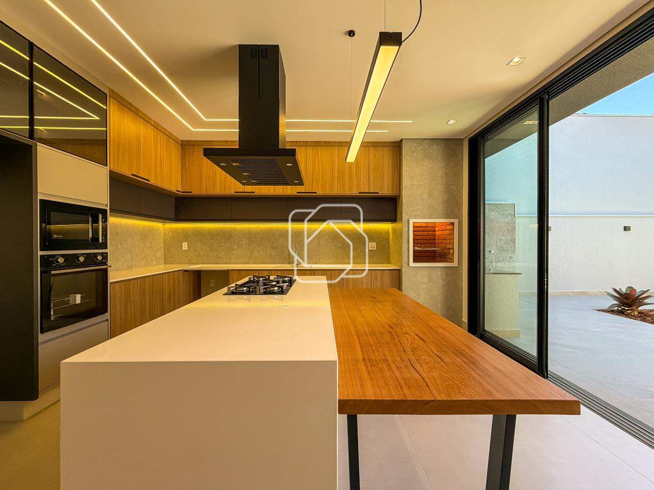 Casa de Condomínio à venda em Indaiatuba - SP - Jardim Residencial Dona Maria Cândida: Cozinha integrada