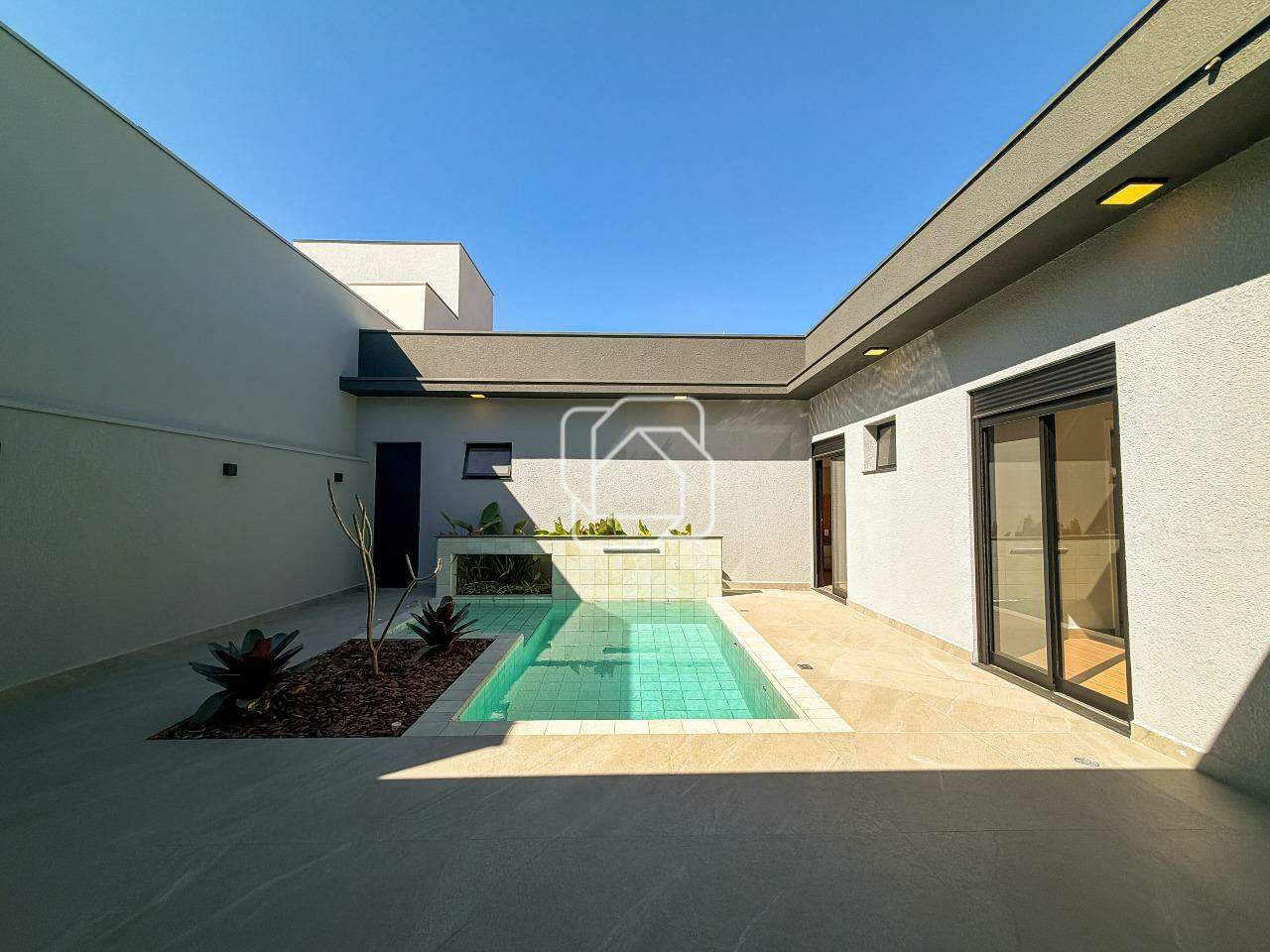 Casa de Condomínio à venda em Indaiatuba - SP - Jardim Residencial Dona Maria Cândida: Área da piscina
