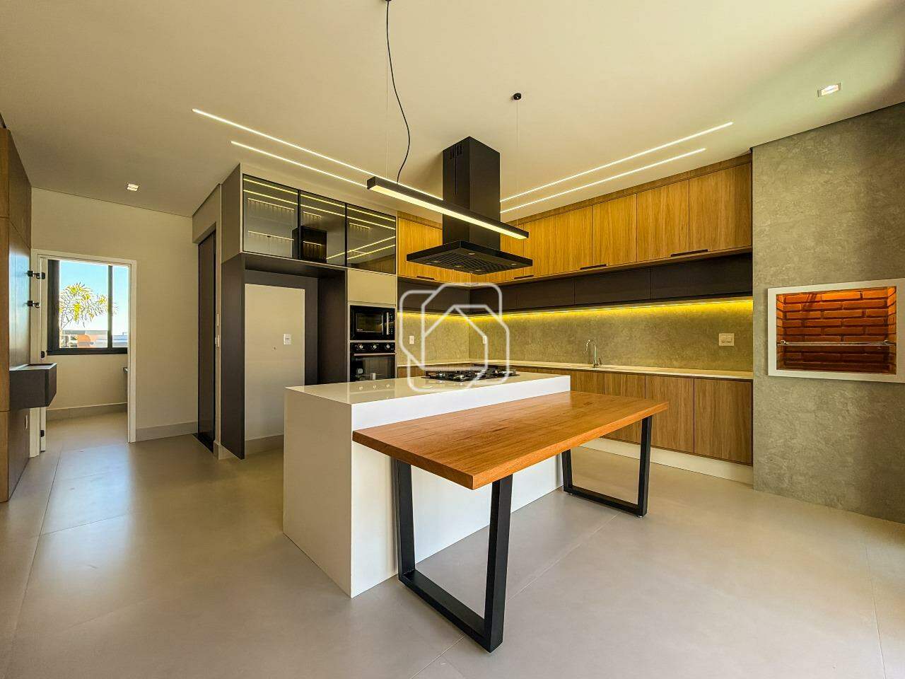 Casa de Condomínio à venda em Indaiatuba - SP - Jardim Residencial Dona Maria Cândida: Cozinha integrada