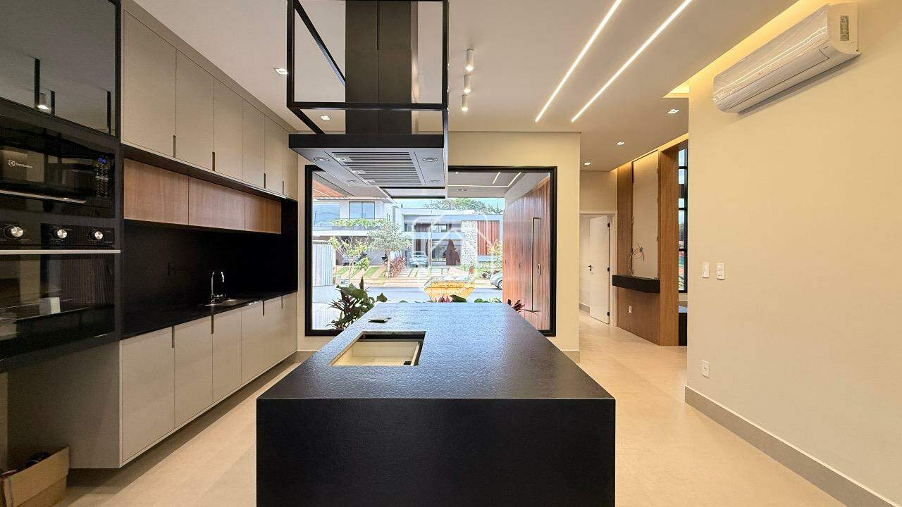 Casa de Condomínio à venda em Indaiatuba - SP - Jardim Villa Sapezal: 