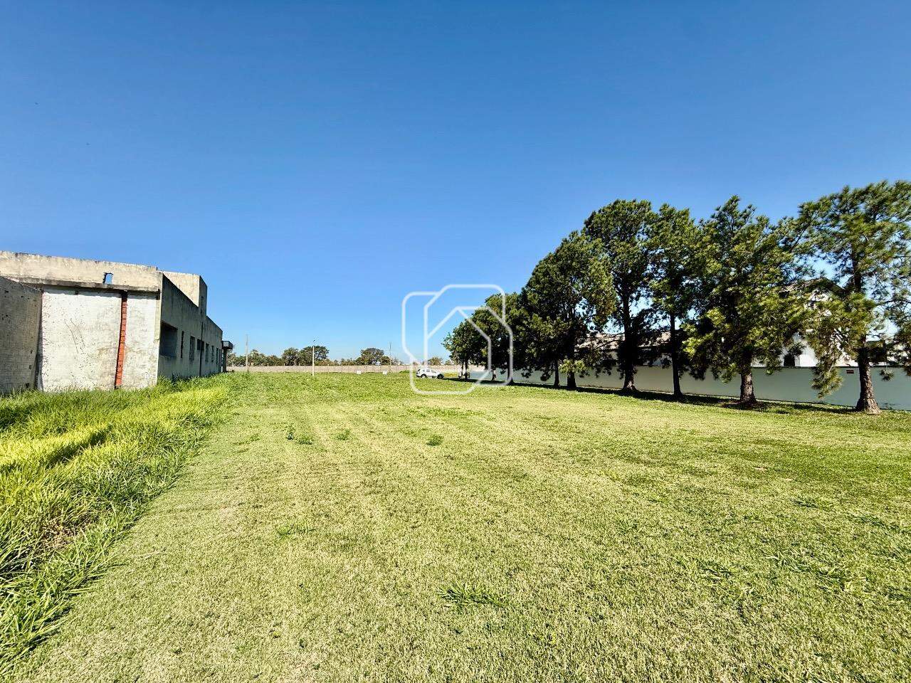 Terreno à venda em Salto - SP - Condomínio Fazenda Palmeiras Imperiais: Visão ampla do terreno