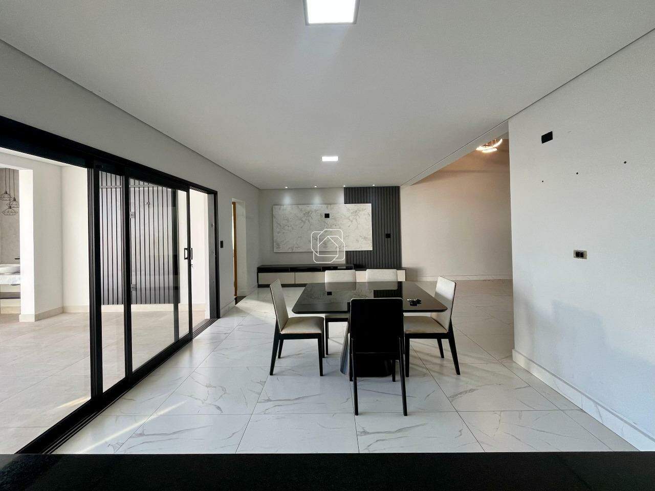Casa de Condomínio para aluguel em Salto - SP - Portal dos Bandeirantes Salto: