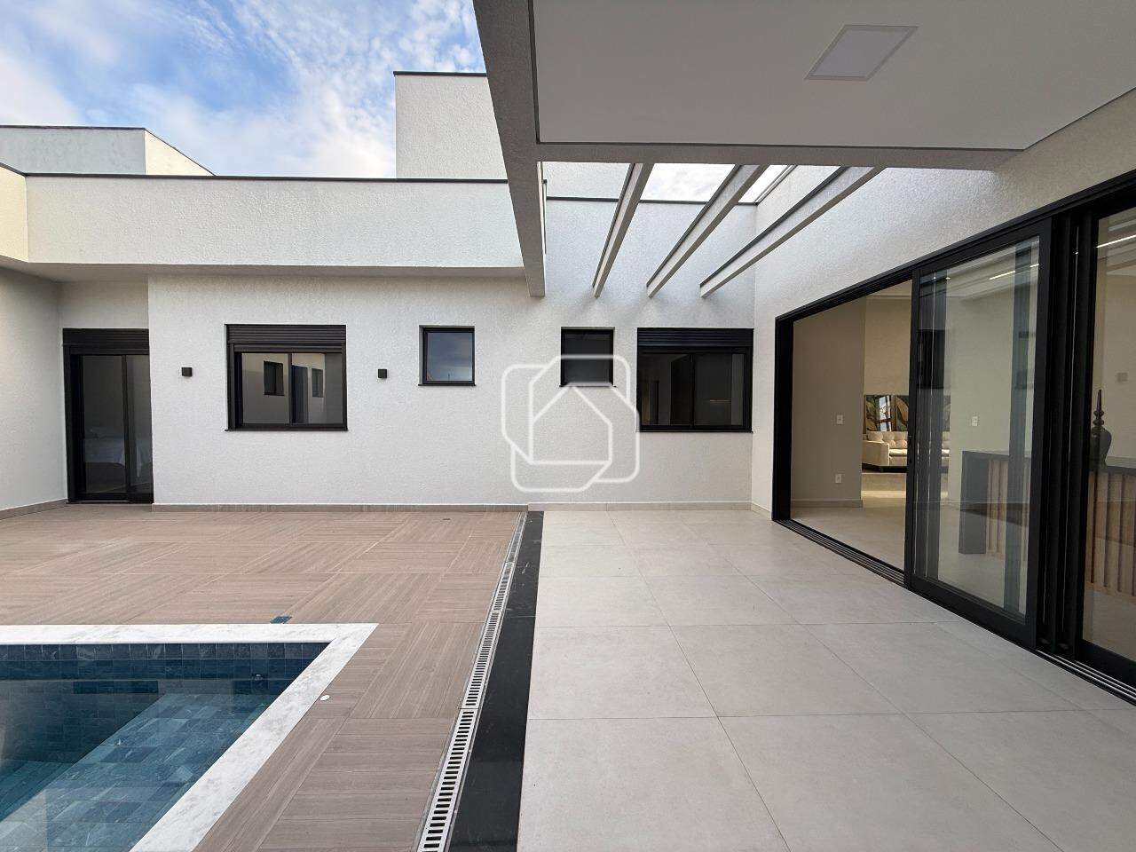 Casa de Condomínio à venda em Indaiatuba - SP - Jardim Laguna: Área da piscina