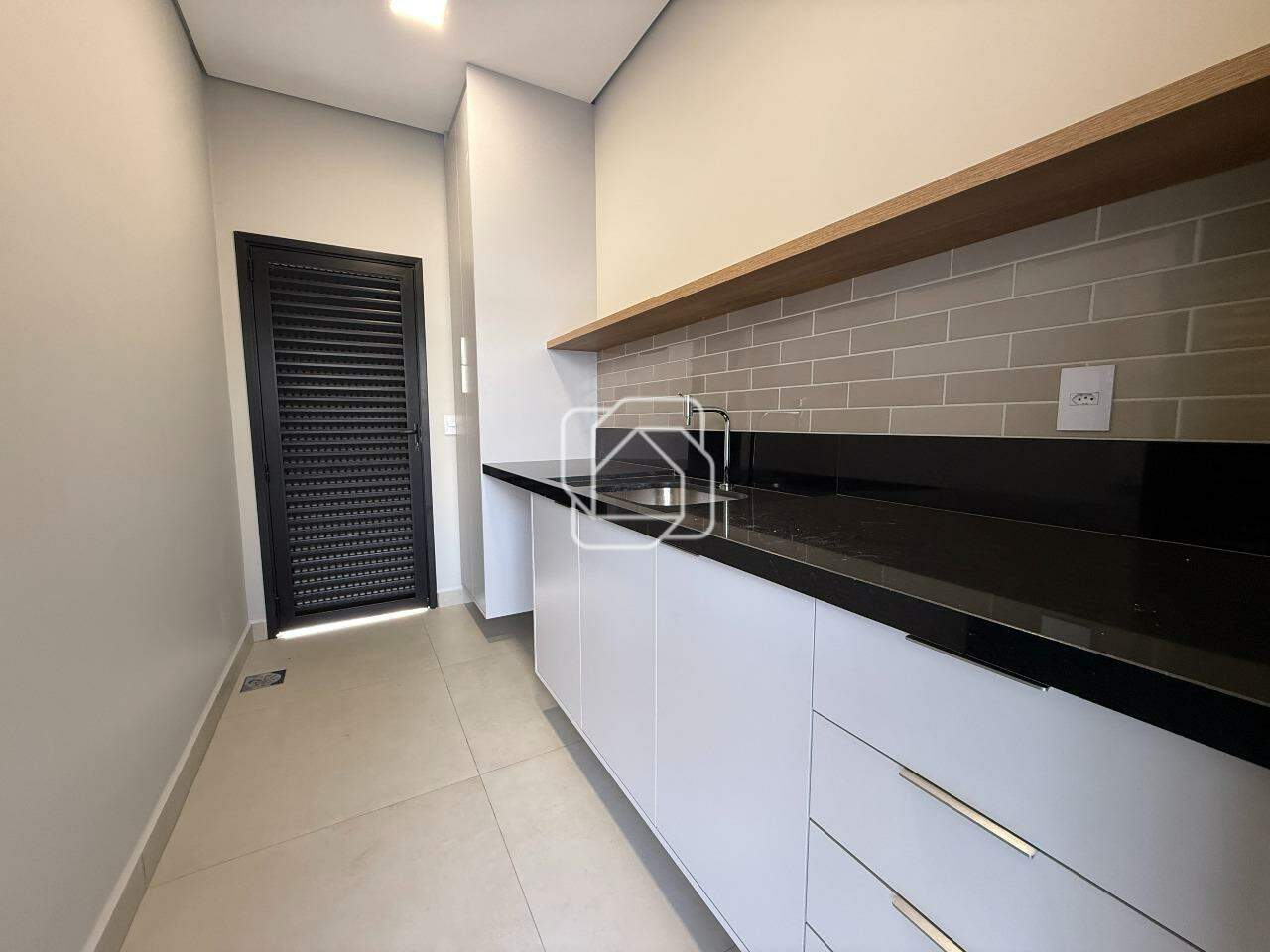 Casa de Condomínio à venda em Indaiatuba - SP - Jardim Laguna: Lavanderia