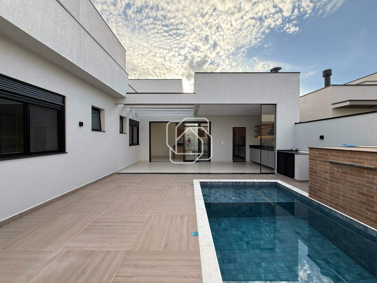 Casa de Condomínio à venda em Indaiatuba - SP - Jardim Laguna: Área da piscina