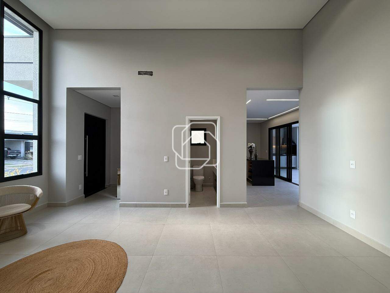 Casa de Condomínio à venda em Indaiatuba - SP - Jardim Laguna: Sala de estar