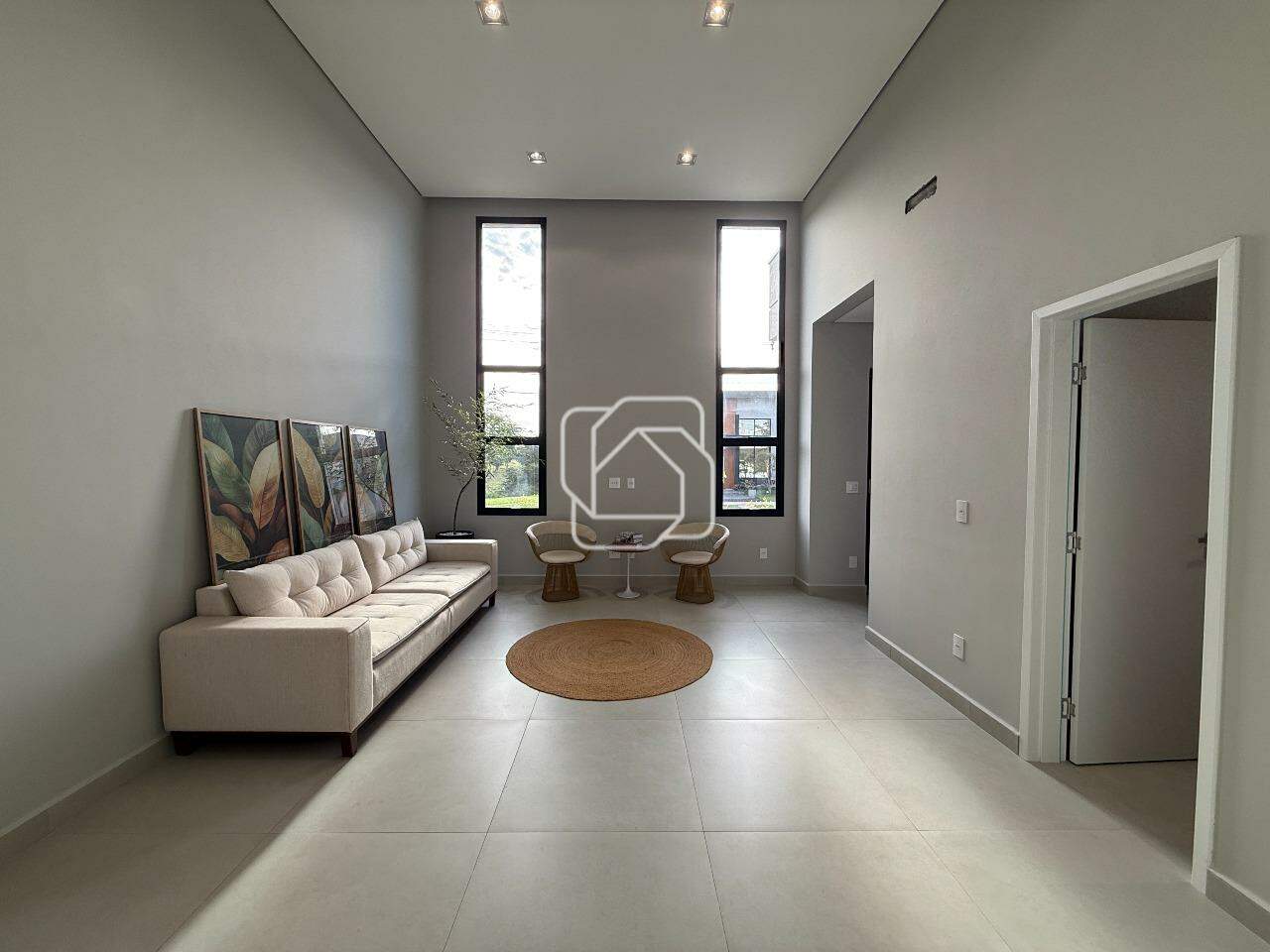Casa de Condomínio à venda em Indaiatuba - SP - Jardim Laguna: Sala de estar