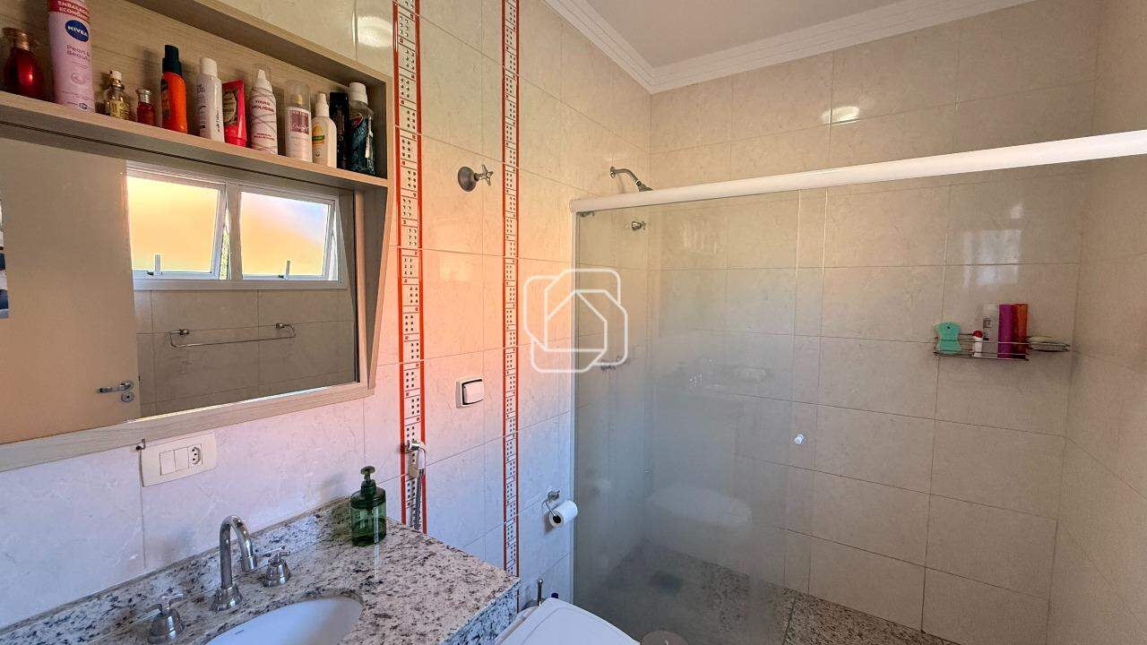 Casa de Condomínio à venda em Itu - SP - Parque Village Castelo: Banheiro