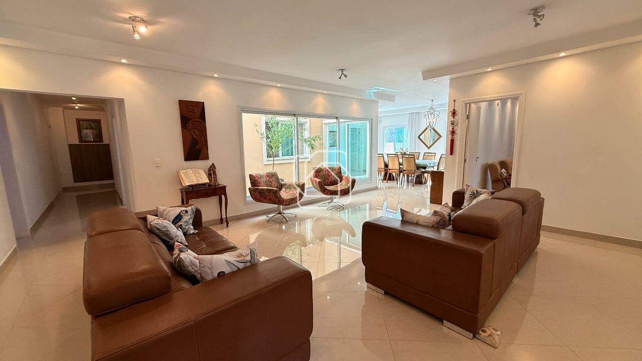 Casa de Condomínio à venda em Itu - SP - Parque Village Castelo: Sala de estar