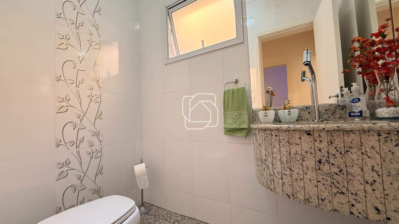 Casa de Condomínio à venda em Itu - SP - Parque Village Castelo: Banheiro