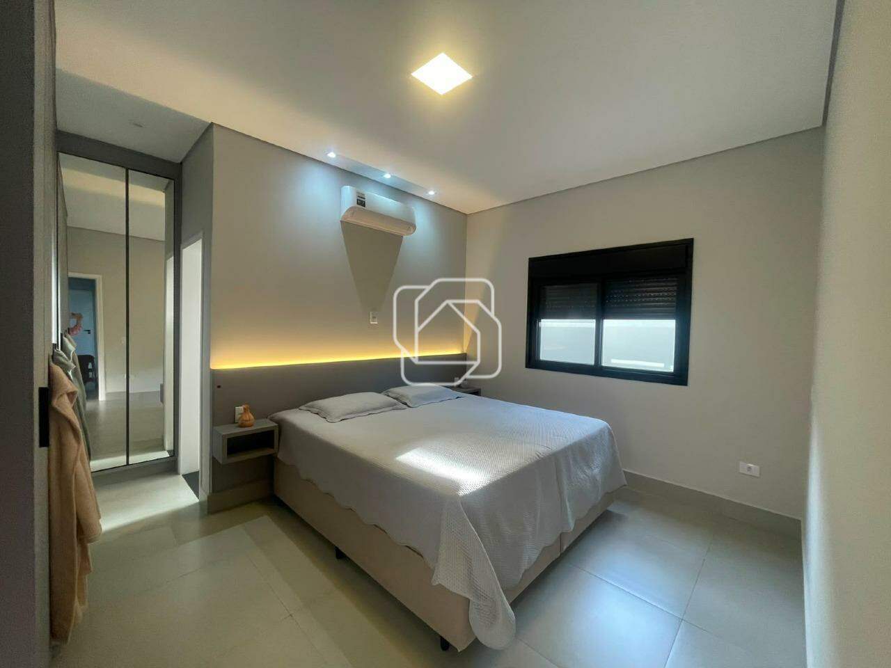 Casa de Condomínio à venda em Salto - SP - Reserva Central Parque: Quarto