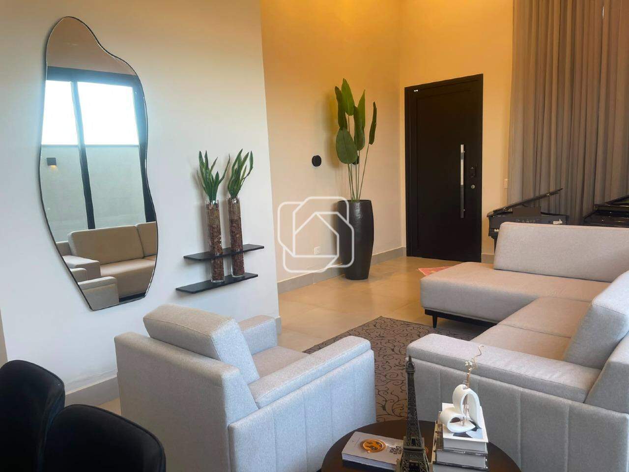 Casa de Condomínio à venda em Salto - SP - Reserva Central Parque: Sala de estar