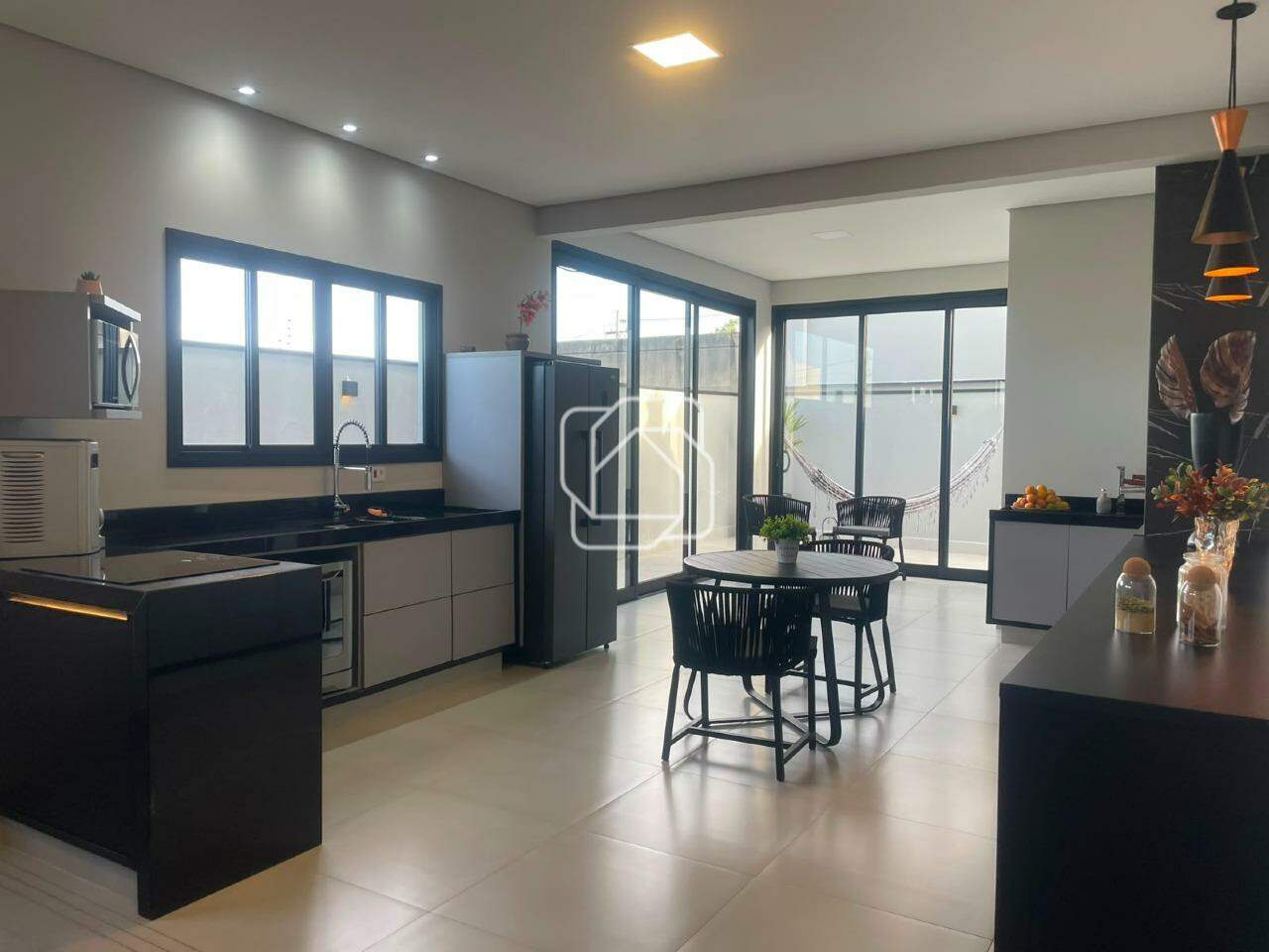 Casa de Condomínio à venda em Salto - SP - Reserva Central Parque: Área integrada