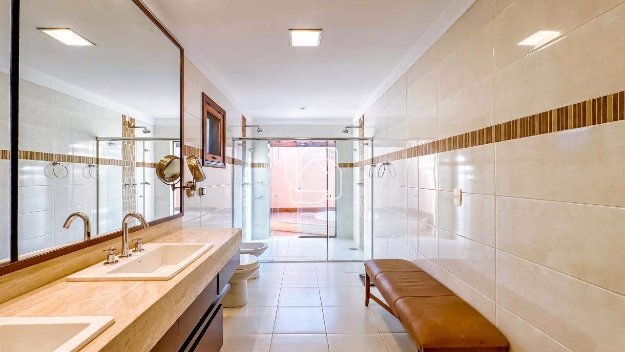 Casa de Condomínio à venda em Indaiatuba - SP - Lagos de Shanadu: Banheiro