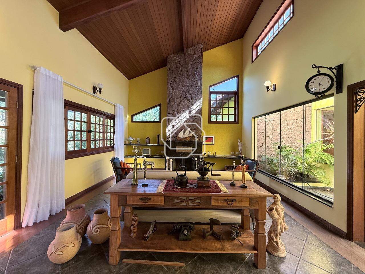 Casa de Condomínio à venda em Salto - SP - Condomínio Monte Belo: Sala de estar