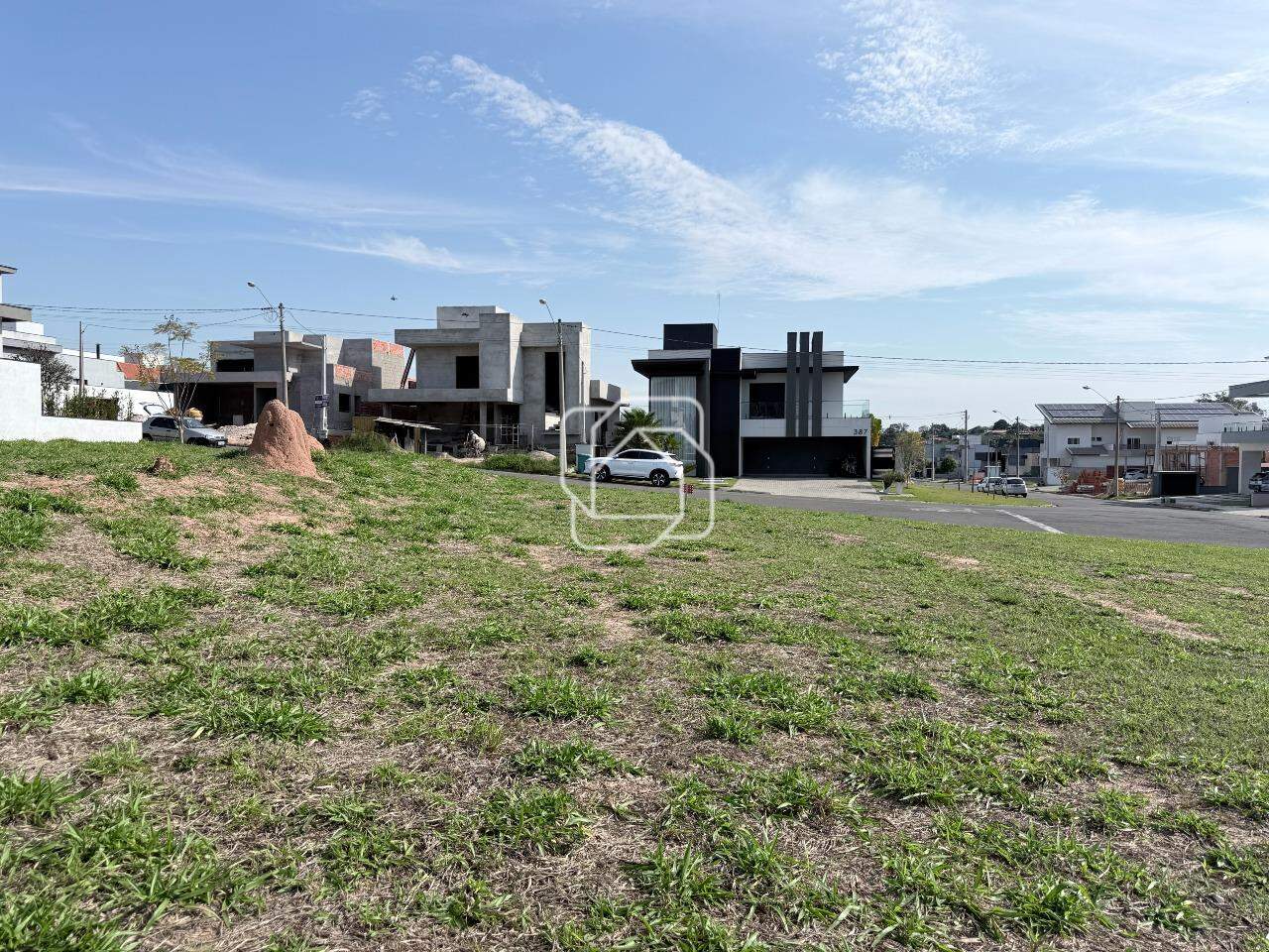 Terreno à venda em Salto - SP - Portal dos Bandeirantes: Visão ampla do terreno