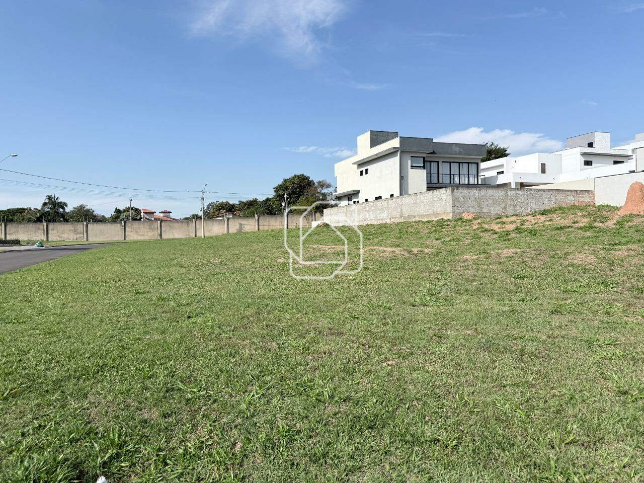 Terreno à venda em Salto - SP - Portal dos Bandeirantes: Visão ampla do terreno