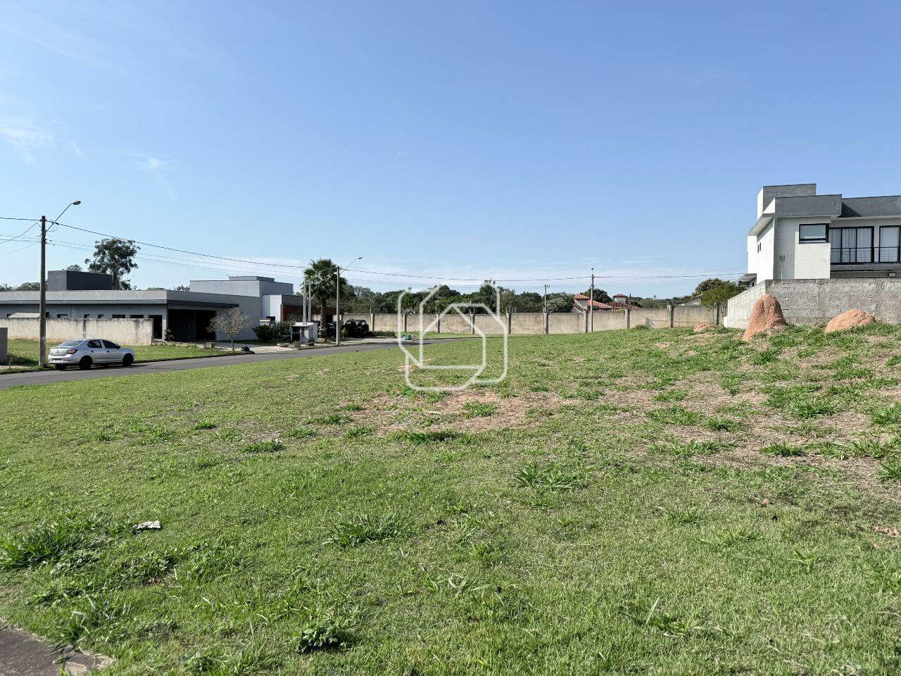 Terreno à venda em Salto - SP - Portal dos Bandeirantes: Visão ampla do terreno