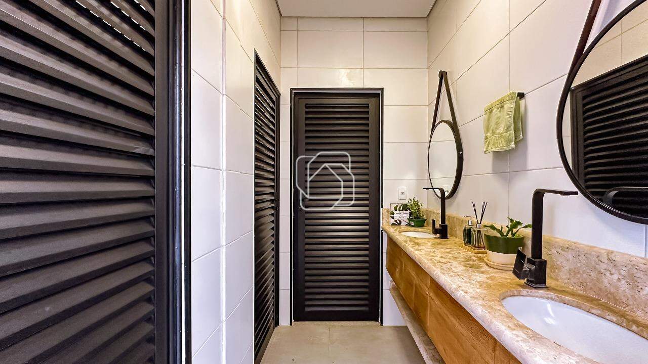 Casa de Condomínio à venda em Indaiatuba - SP - Jardim Quintas da Terracota: Vestiário