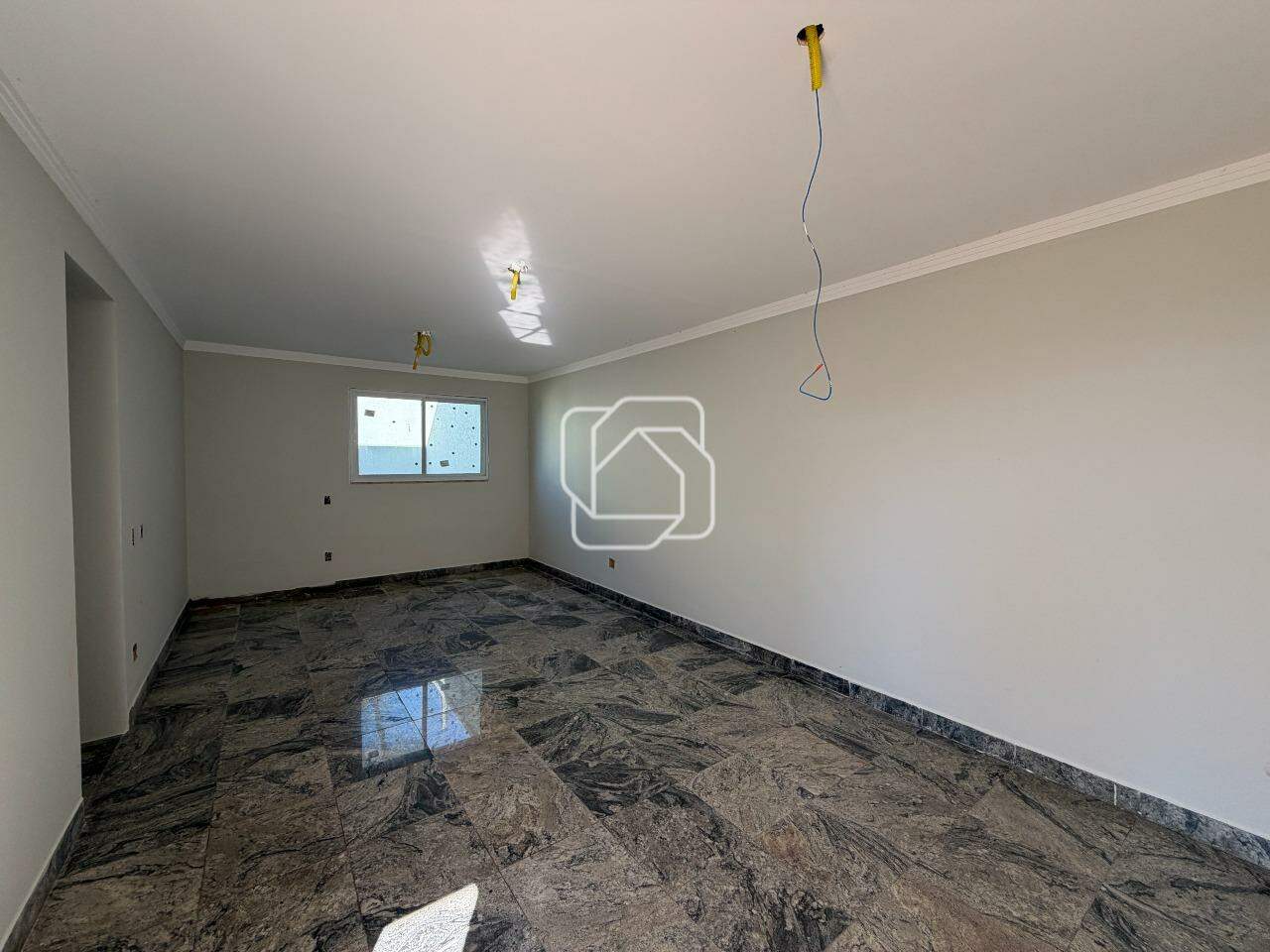 Casa de Condomínio à venda em Indaiatuba - SP - Chácara Polaris: Sala