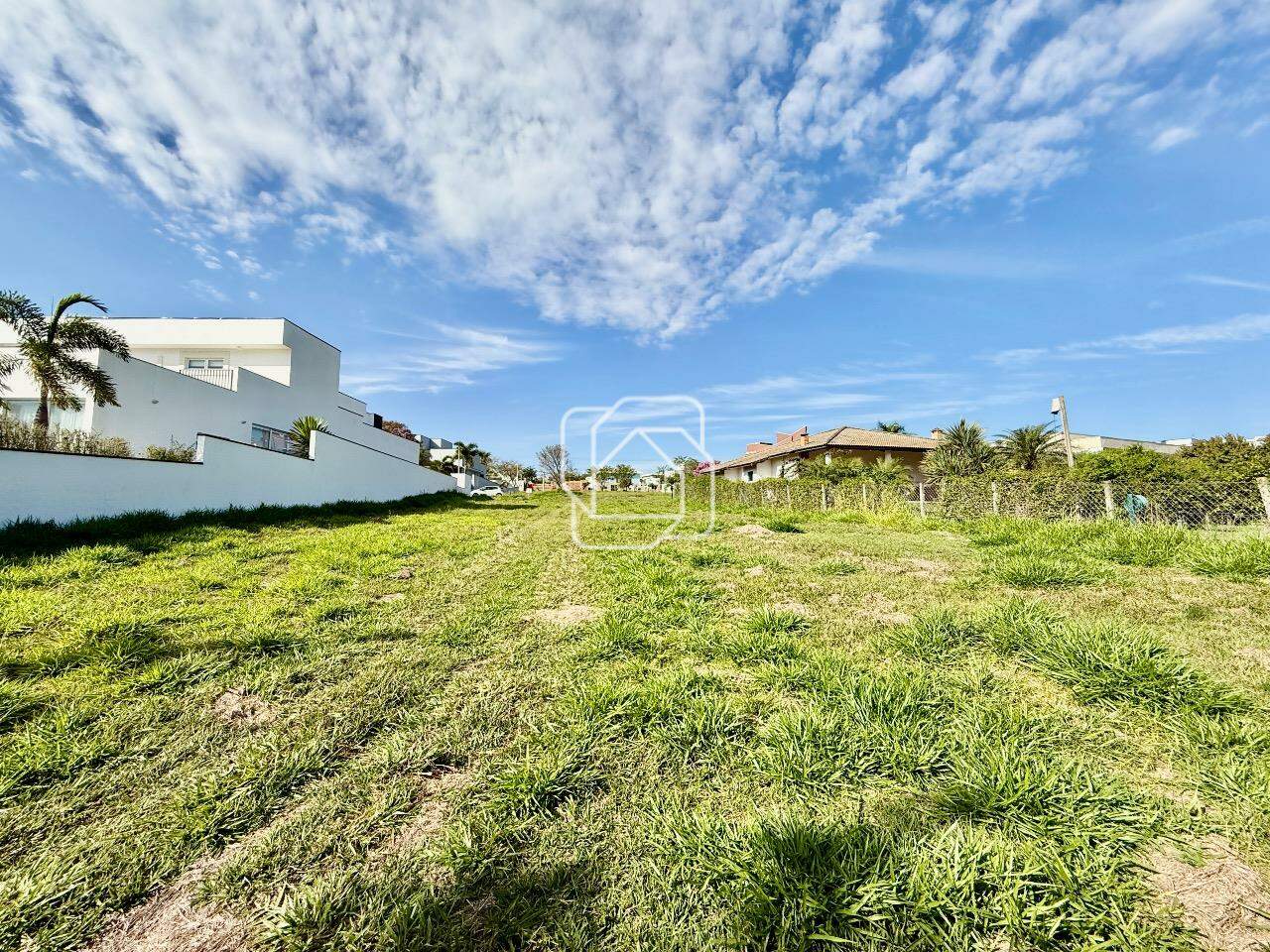 Terreno à venda em Salto - SP - Condomínio Fazenda Palmeiras Imperiais: Visão ampla do terreno