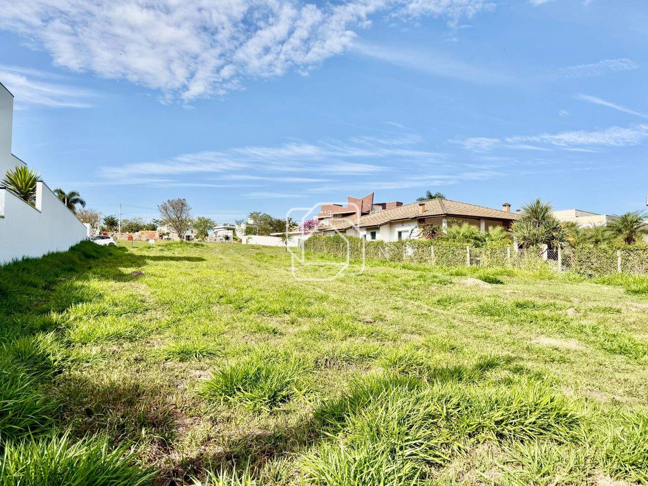 Terreno à venda em Salto - SP - Condomínio Fazenda Palmeiras Imperiais: Visão ampla do terreno