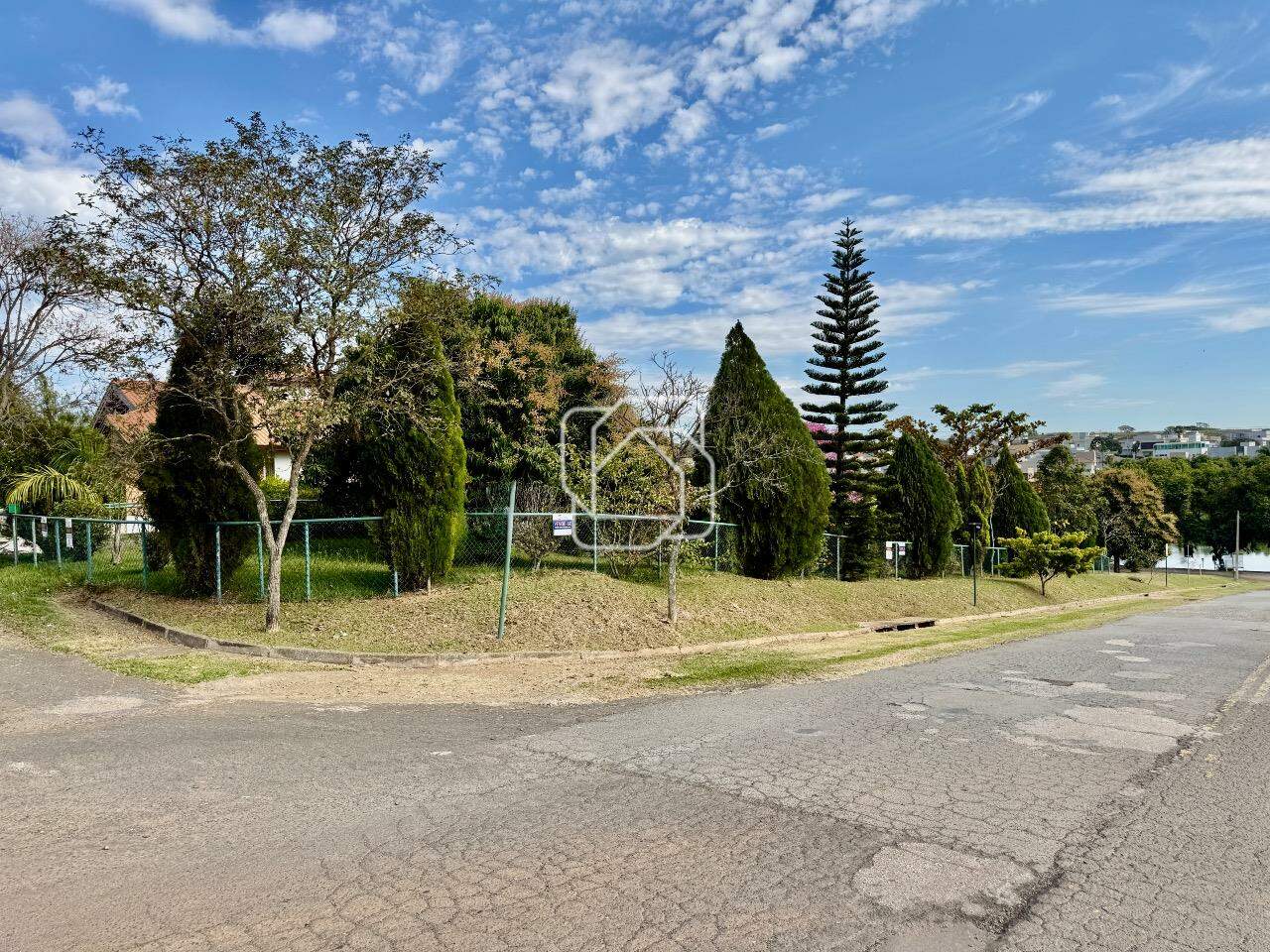 Terreno à venda em Salto - SP - Condomínio Fazenda Palmeiras Imperiais: Visão ampla do terreno
