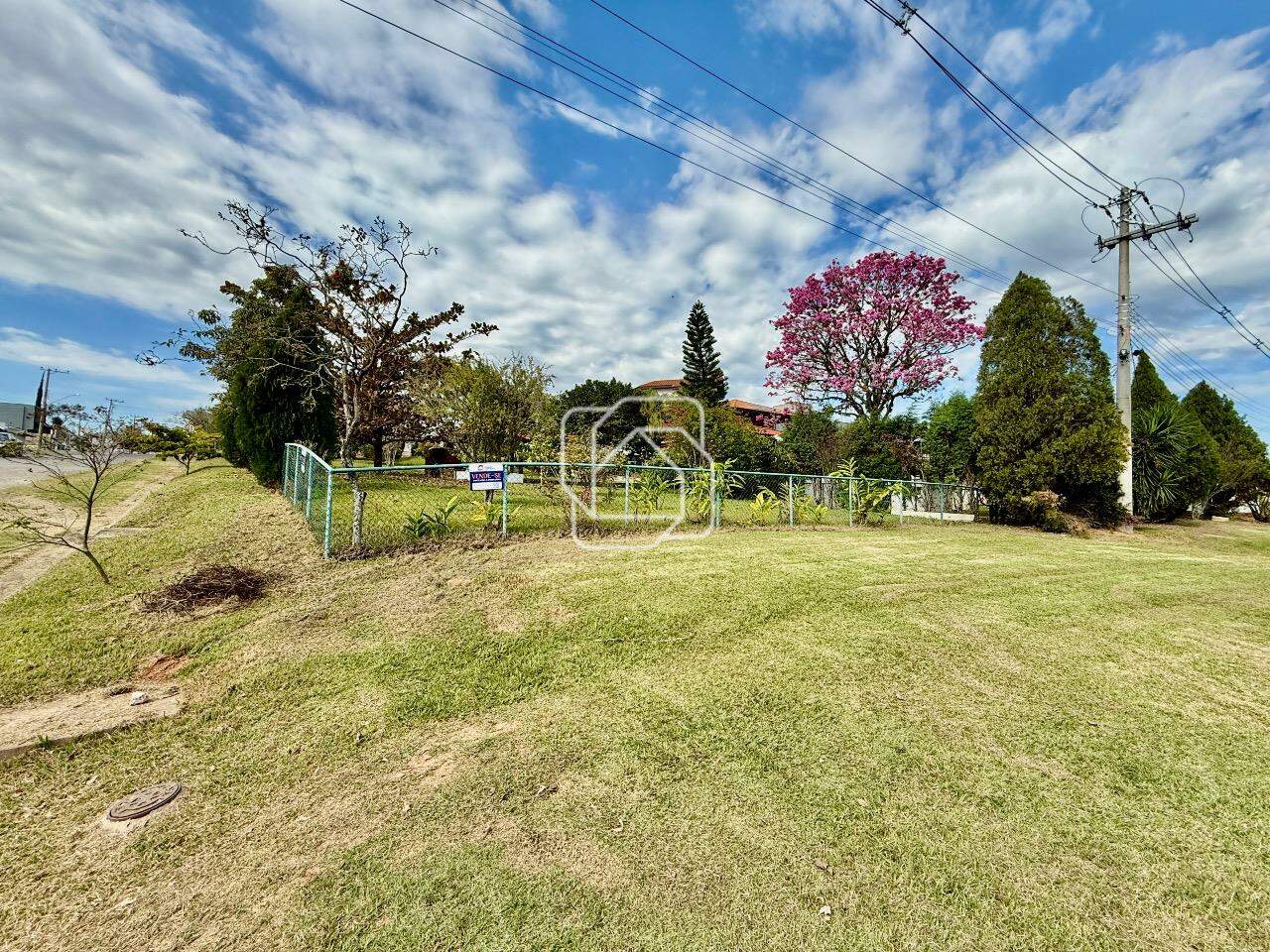 Terreno à venda em Salto - SP - Condomínio Fazenda Palmeiras Imperiais: Visão ampla do terreno