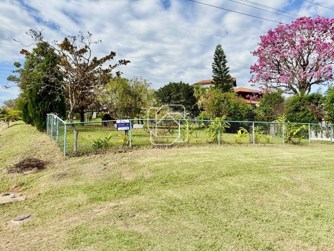 Terreno à venda em Salto - SP - Condomínio Fazenda Palmeiras Imperiais: Visão ampla do terreno