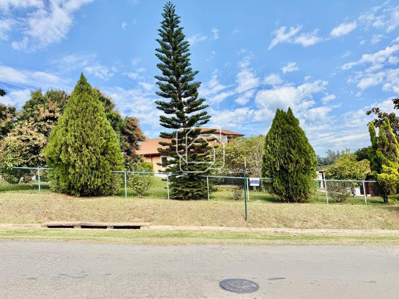 Terreno à venda em Salto - SP - Condomínio Fazenda Palmeiras Imperiais: Visão ampla do terreno