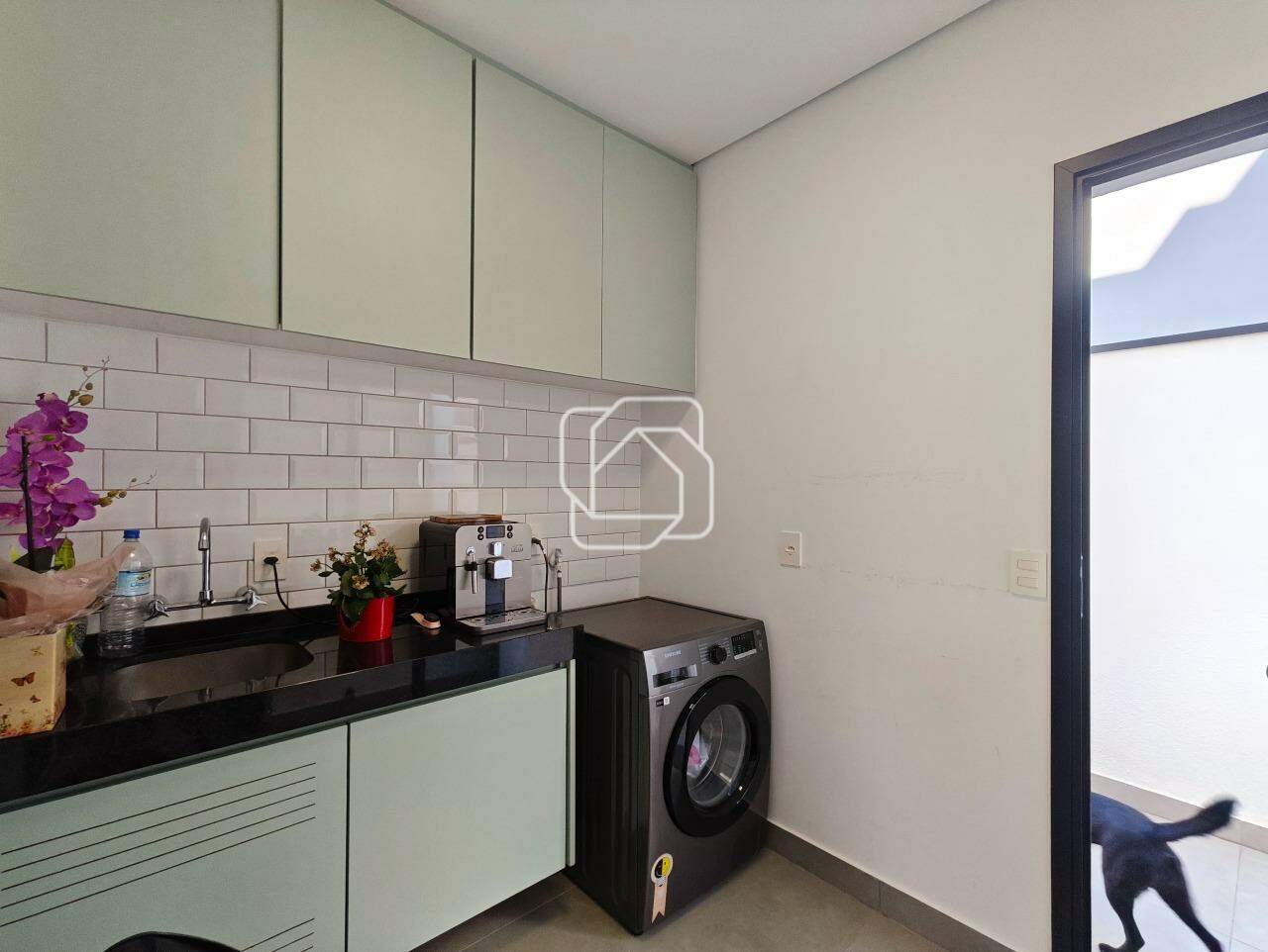 Casa de Condomínio à venda em Indaiatuba - SP - Jardim dos Lagos: Lavanderia
