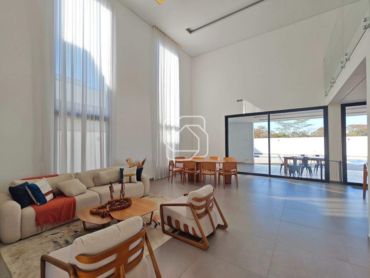 Casa de Condomínio à venda em Indaiatuba - SP - Jardim dos Lagos: Sala de estar