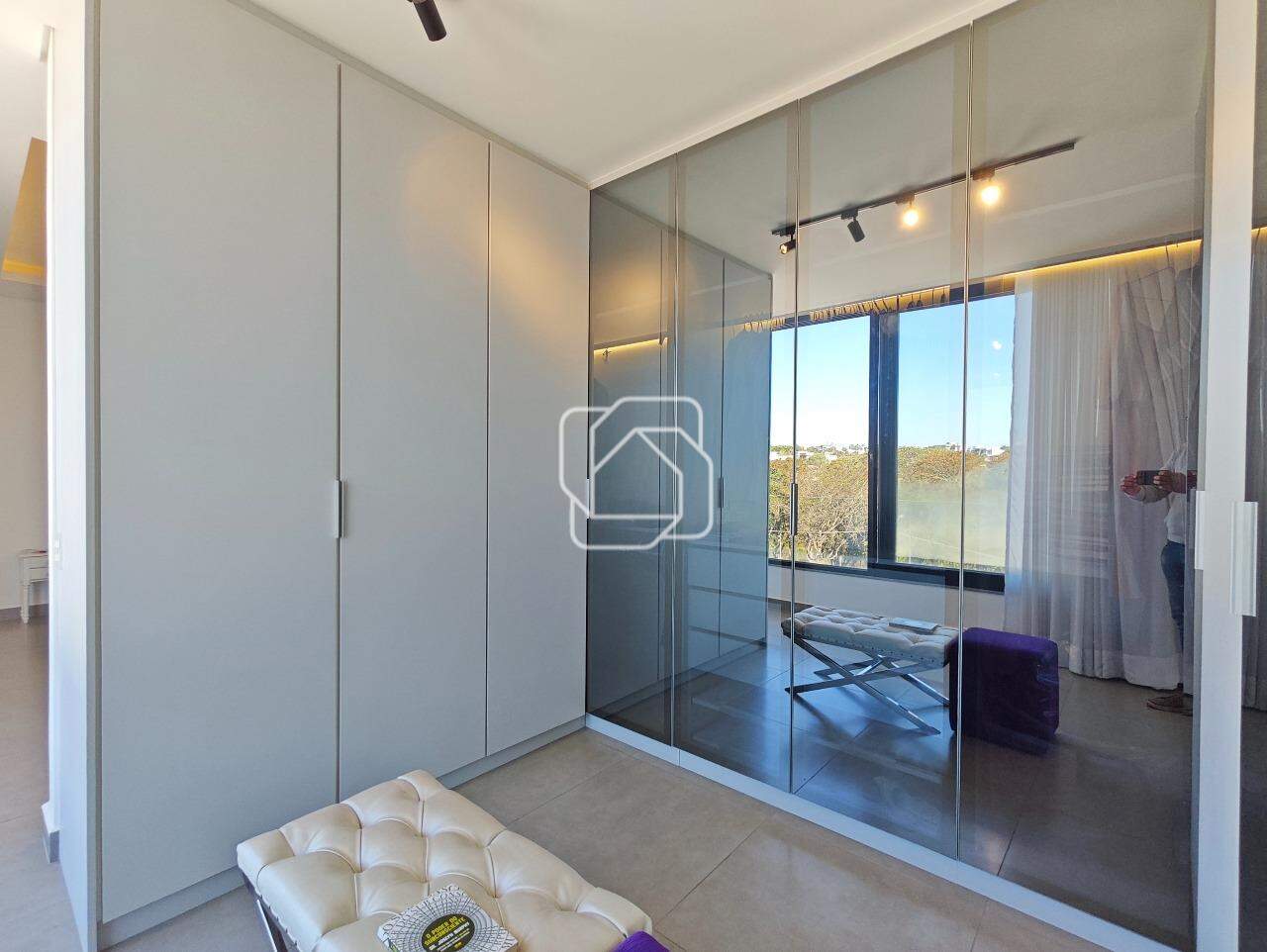 Casa de Condomínio à venda em Indaiatuba - SP - Jardim dos Lagos: Closet