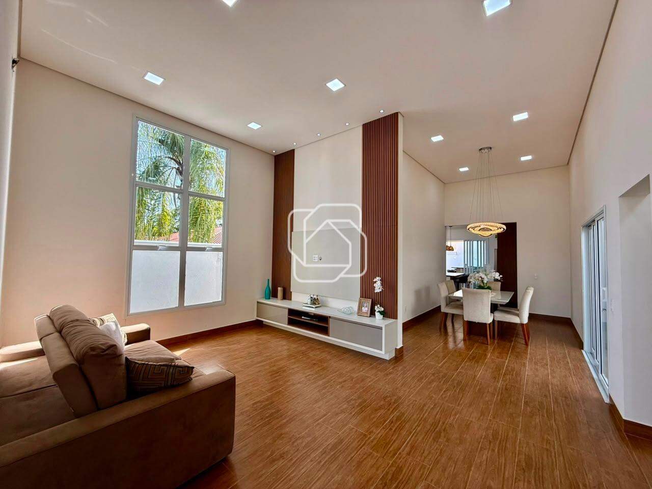 Casa de Condomínio à venda em Itu - SP - Portal da Vila Rica : Sala de estar