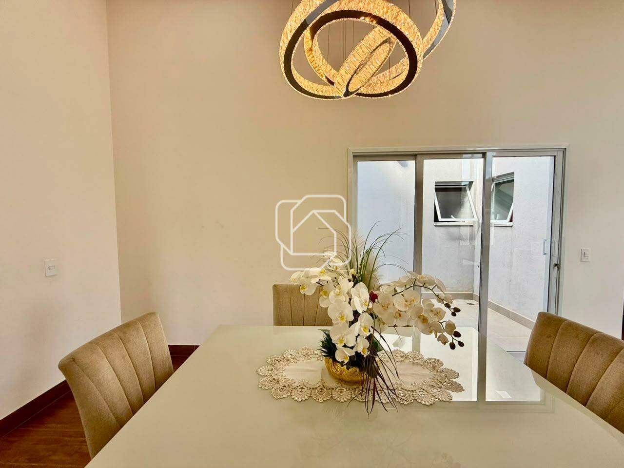 Casa de Condomínio à venda em Itu - SP - Portal da Vila Rica : Sala de jantar
