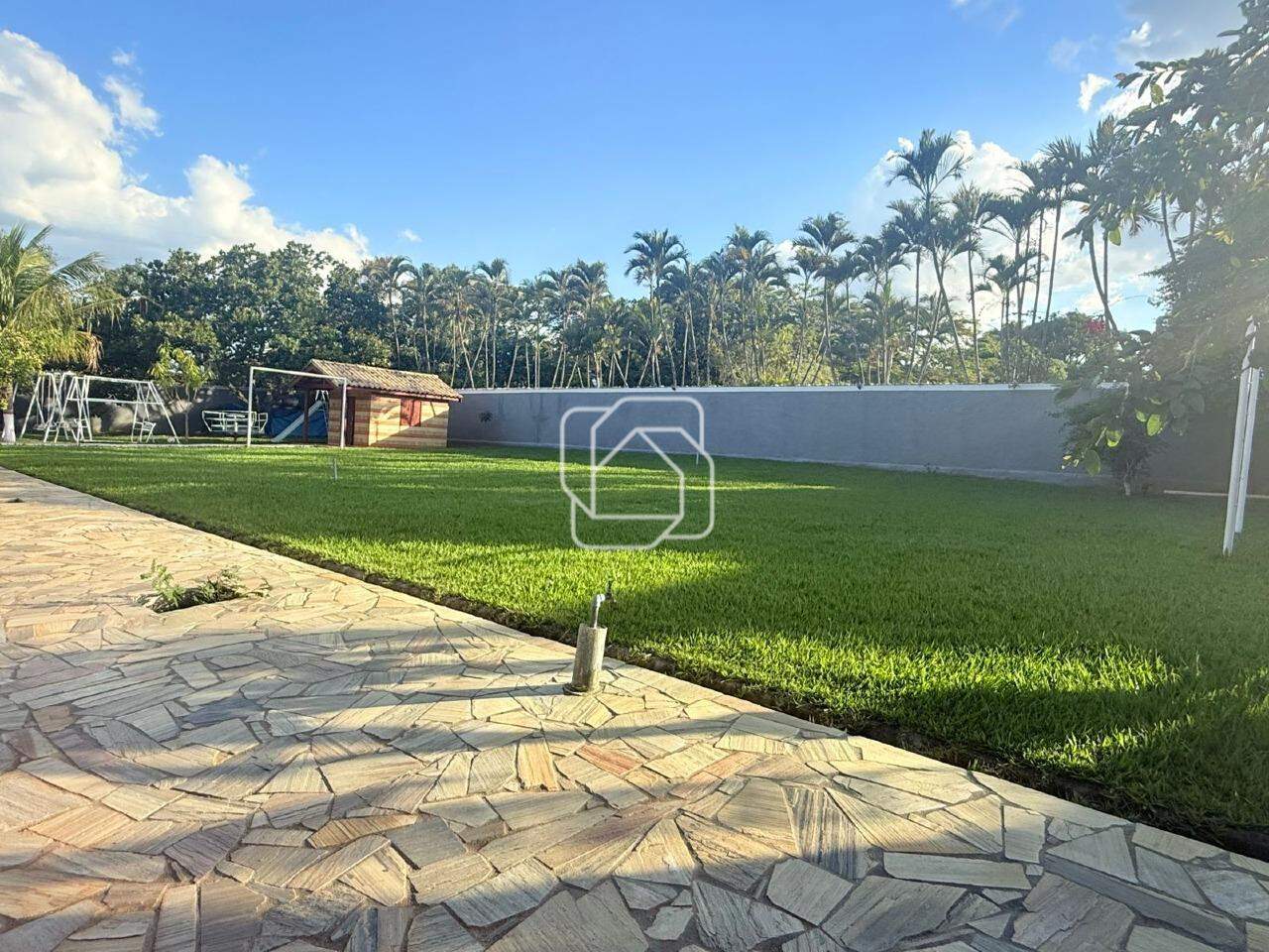 Casa de Condomínio à venda em Itu - SP - Condomínio Santa Inês: Campo de futebol