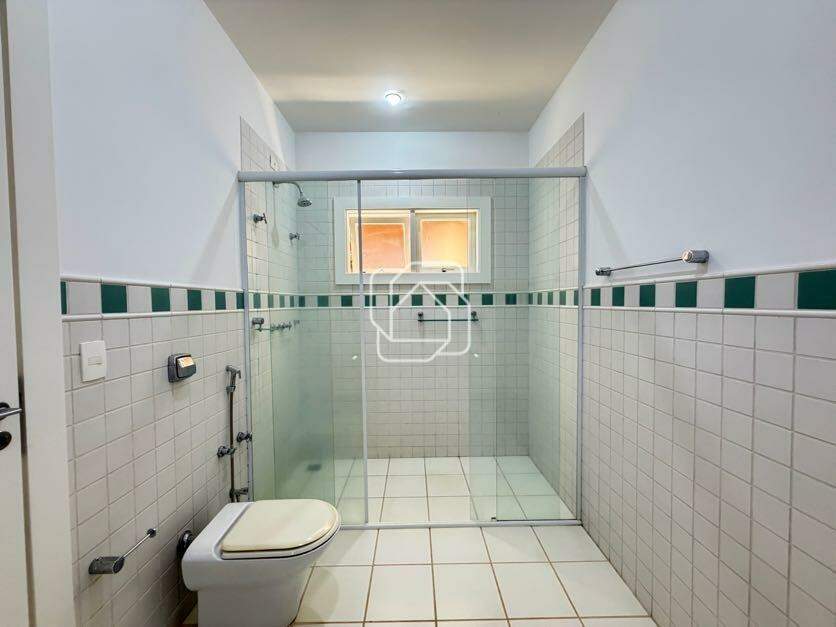 Casa de Condomínio à venda em Indaiatuba - SP - Vale das Laranjeiras: Banheiro