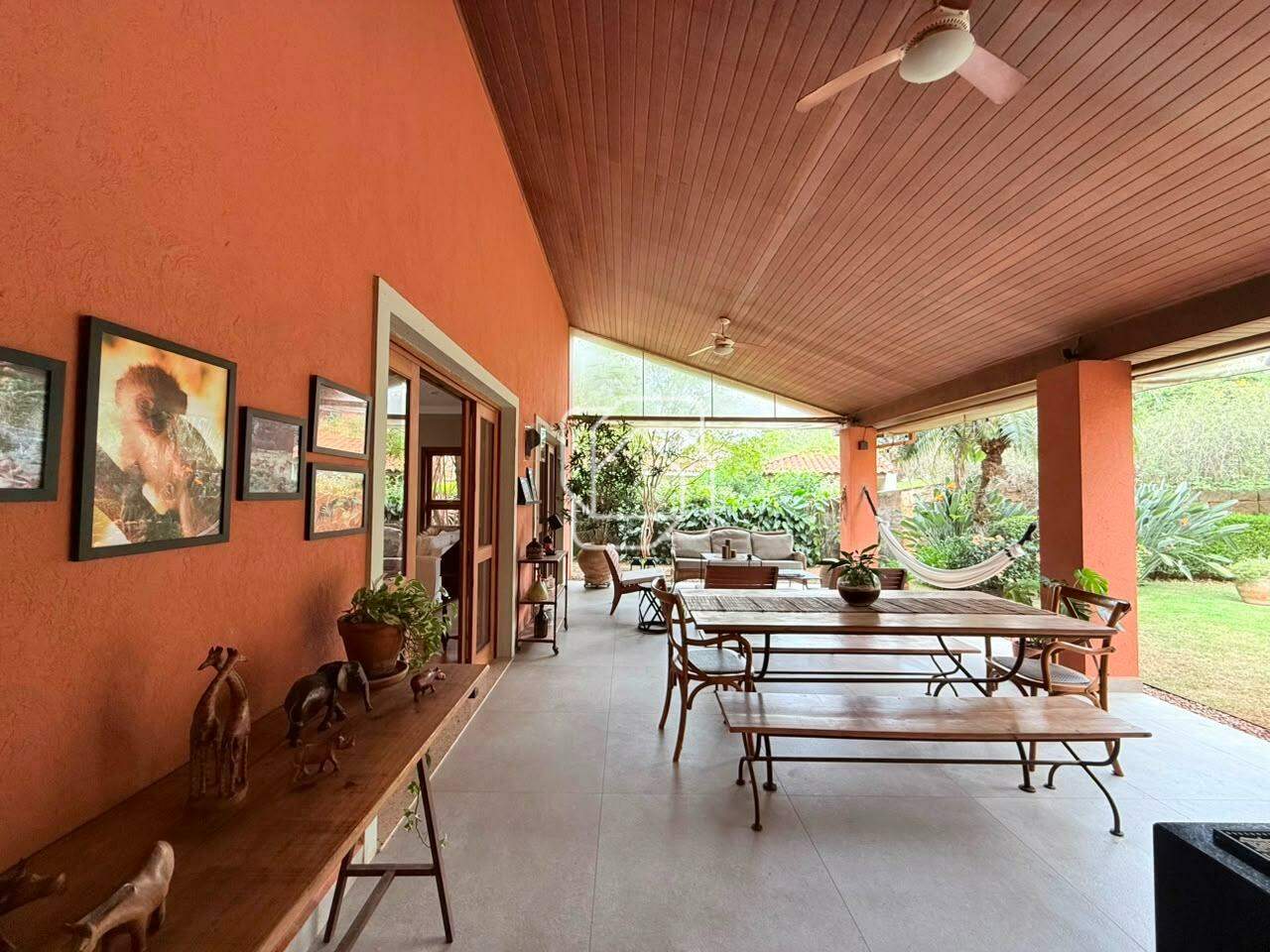 Casa de Condomínio à venda em Itu - SP - Condomínio Campos de Santo Antônio: Varanda