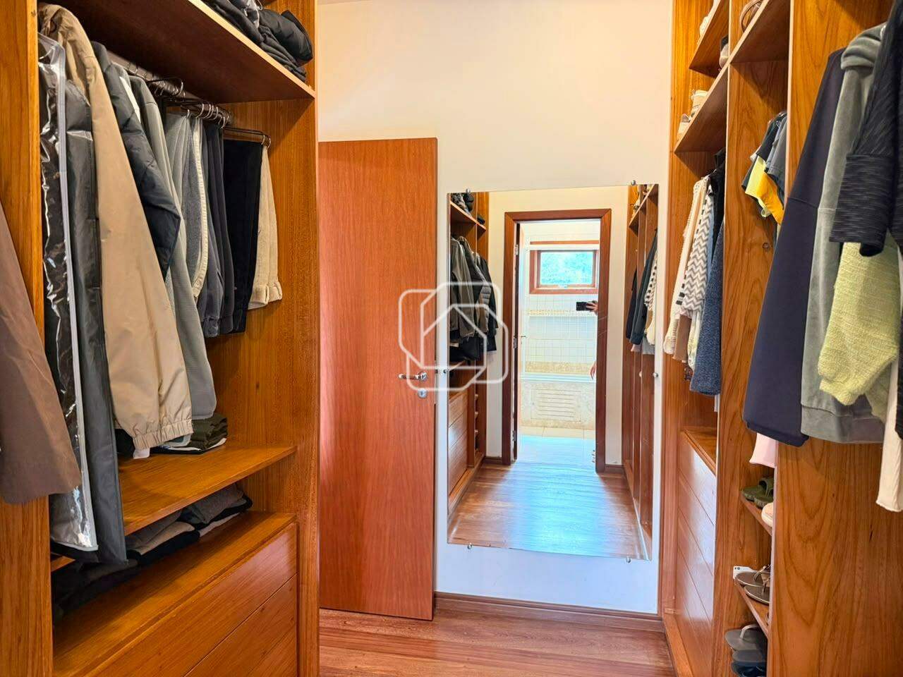 Casa de Condomínio à venda em Itu - SP - Condomínio Campos de Santo Antônio: Closet