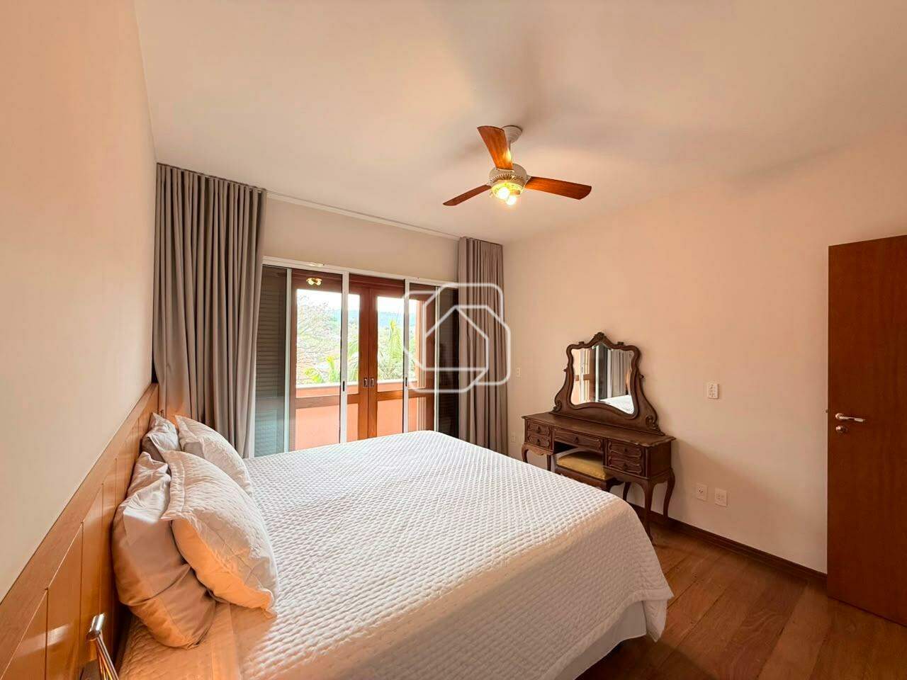 Casa de Condomínio à venda em Itu - SP - Condomínio Campos de Santo Antônio: Dormitório