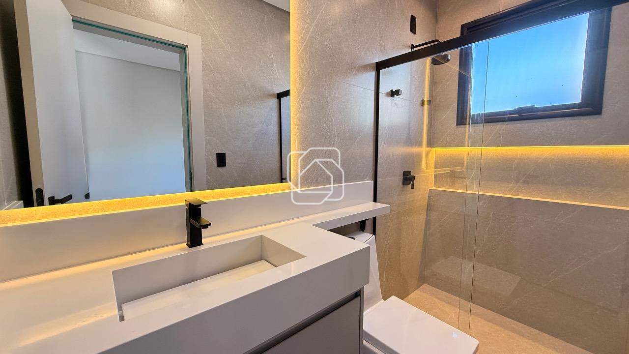 Casa de Condomínio à venda em Indaiatuba - SP - Residencial London Park: Banheiro