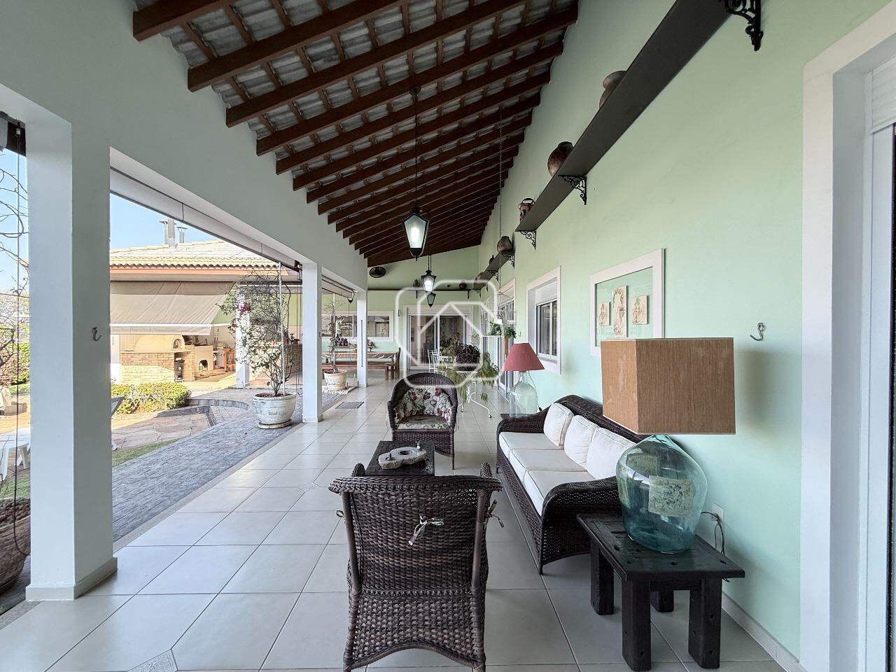 Casa de Condomínio à venda em Salto - SP - Haras Paineiras: Varanda