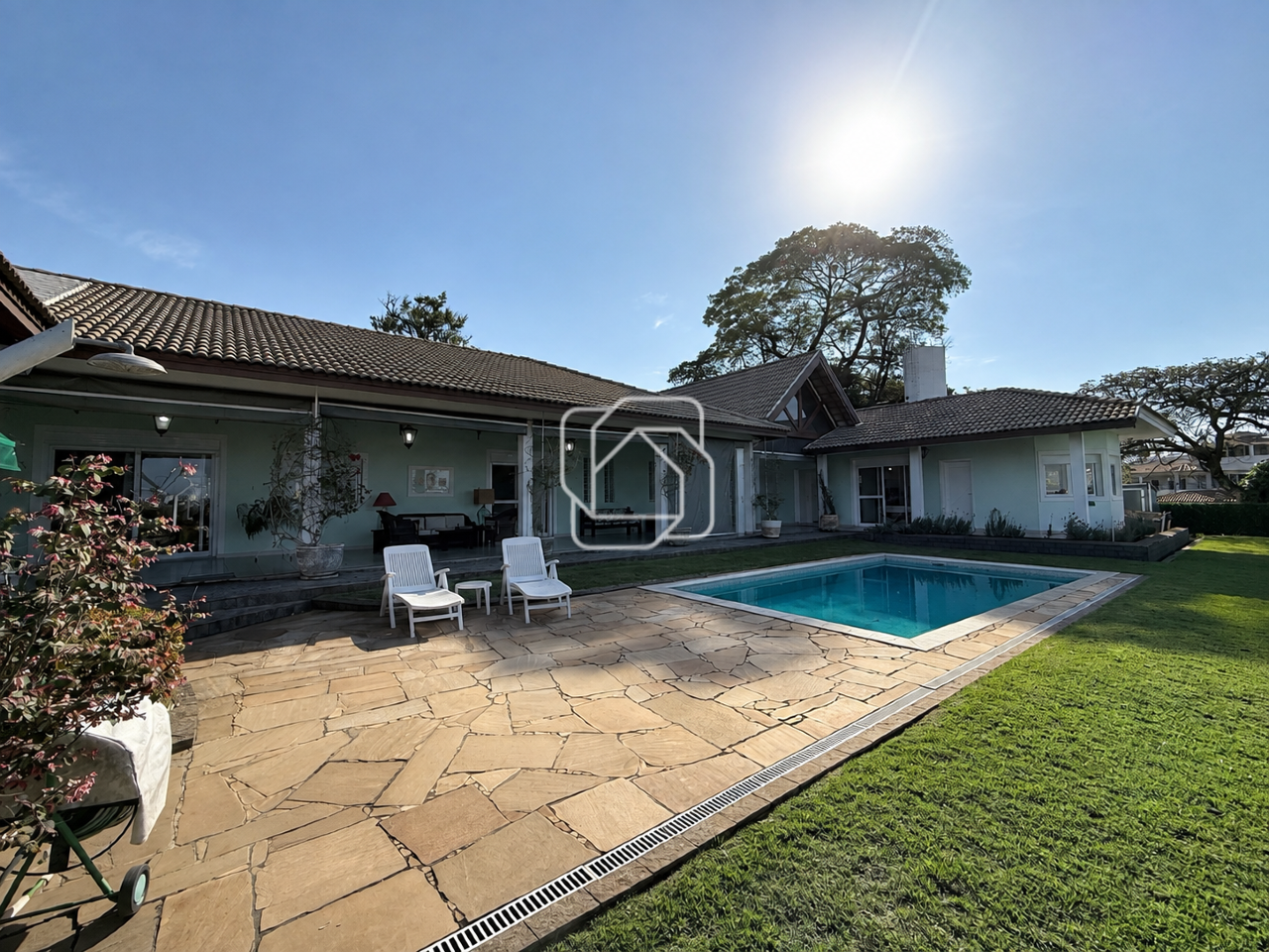 Casa de Condomínio à venda em Salto - SP - Haras Paineiras: Área da piscina